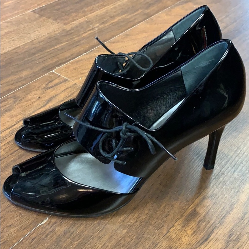 Ann Taylor black patent heel size 9 1/2